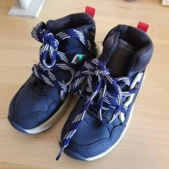 Nwt little boy hightop boots lightweight say size 9 runs small - Picture 6 of 8